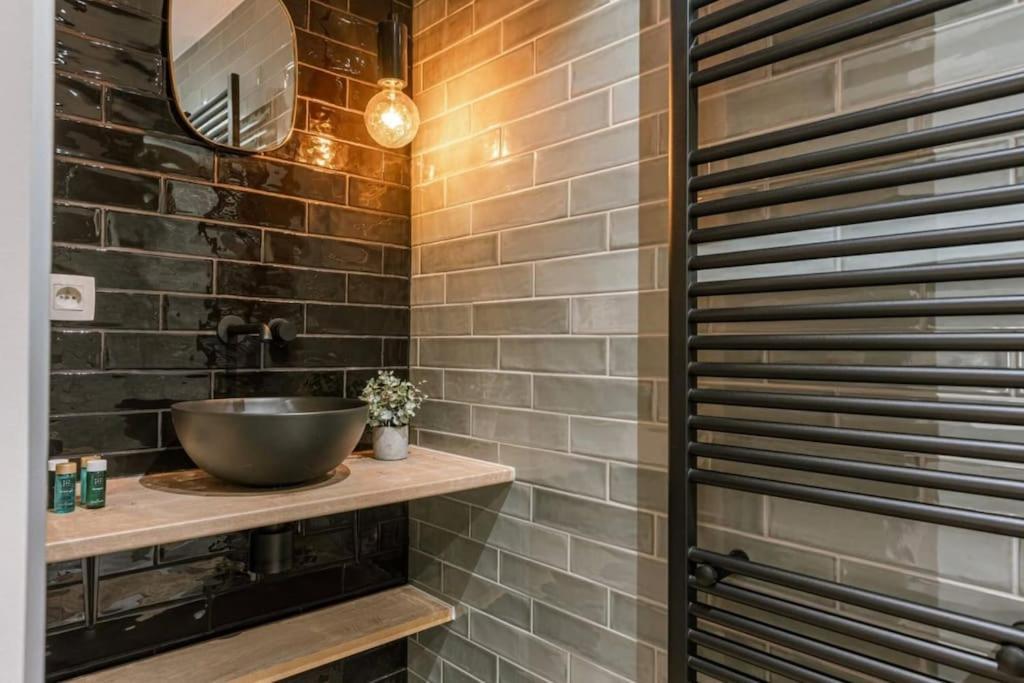 Juan - Stijlvol Appartement Met Uitzicht Op De Kaai Ostende Extérieur photo