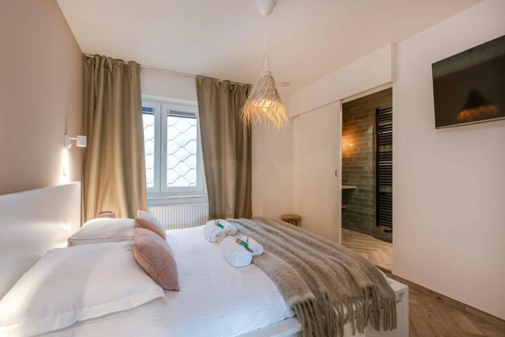 Juan - Stijlvol Appartement Met Uitzicht Op De Kaai Ostende Extérieur photo