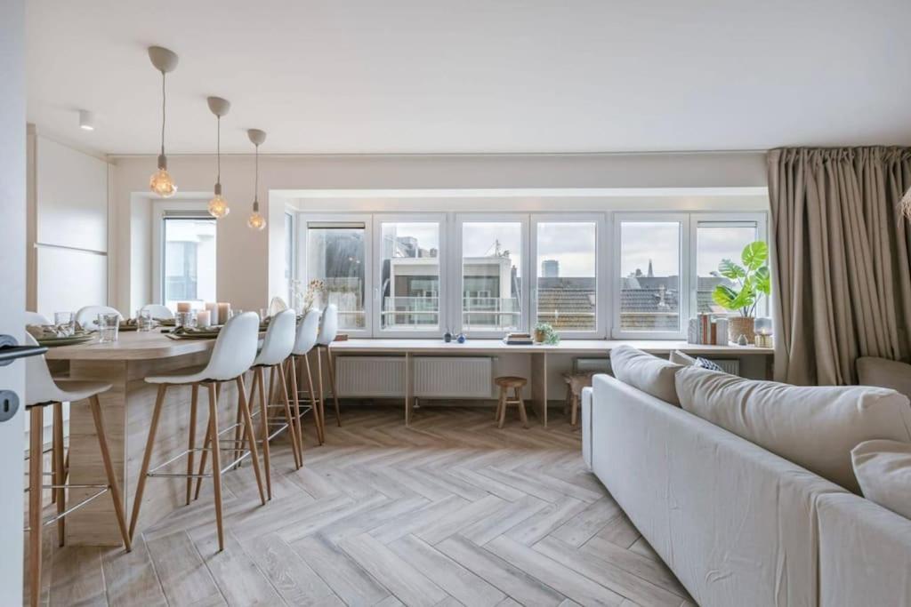 Juan - Stijlvol Appartement Met Uitzicht Op De Kaai Ostende Extérieur photo